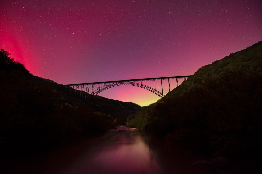 New River Aurora - Reflection in a Pool